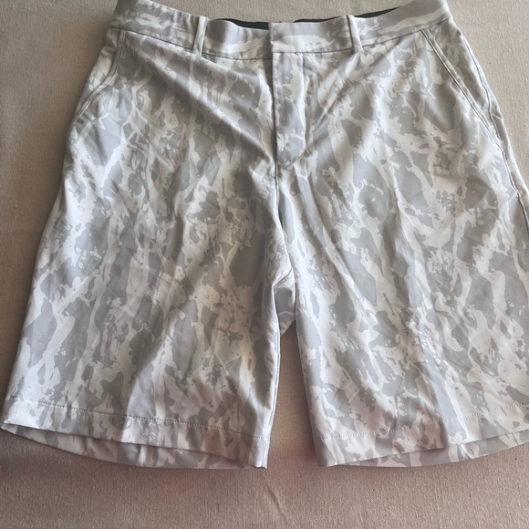 Nike Other - Nike Men's Flat Front Shorts in Light Gray Pattern